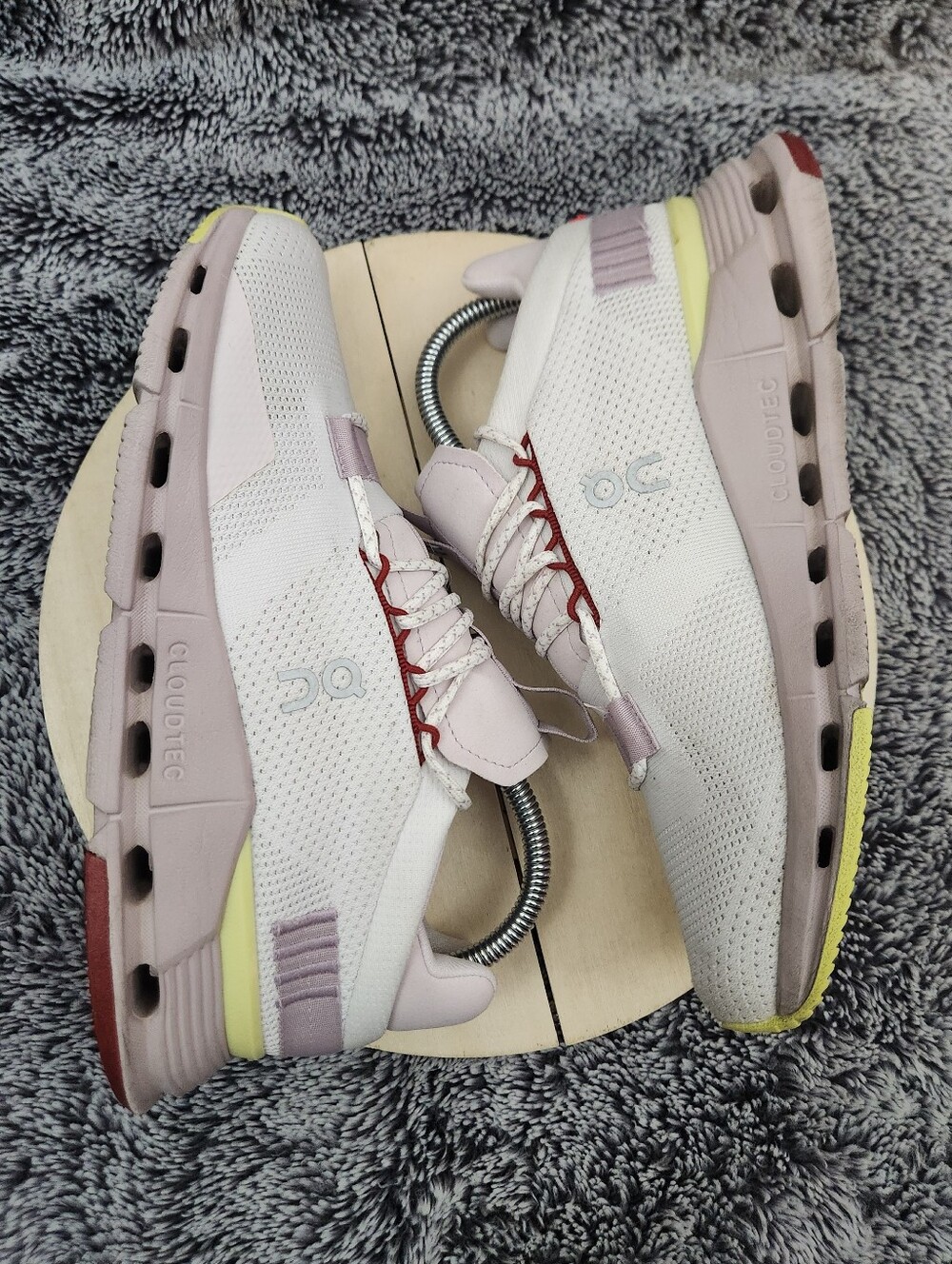 On Cloud Running Sneakers Cloudnova 2 Women’s Size 8 - Picture 5 of 9